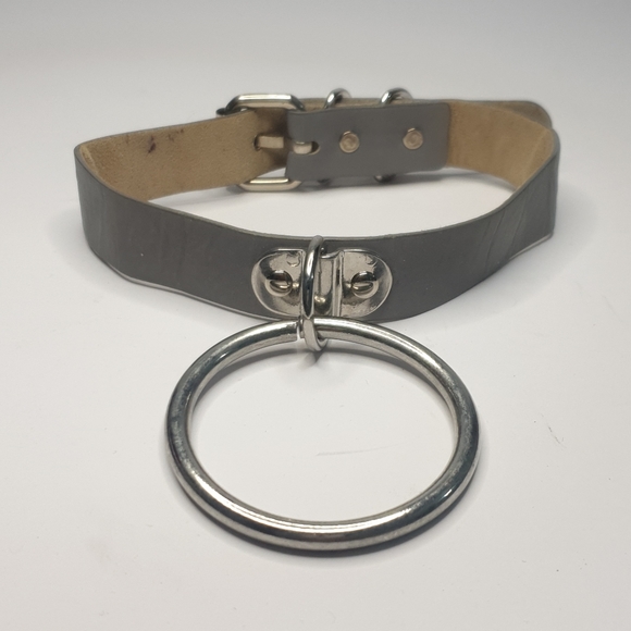 Dolls Kill reflector O-ring choker